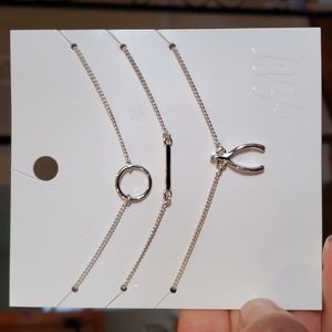 Silver necklace set